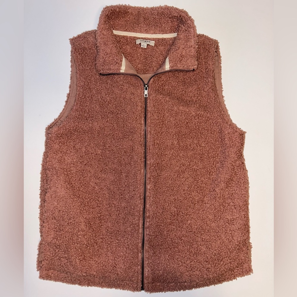 UMGEE dusty rosy,‎ peach “Teddy” sleeveless, zip up vest- sz Medium